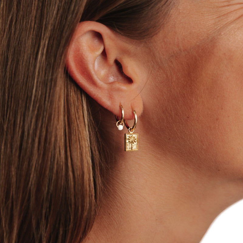 Damen Gold Perlen Ohrring mit weißer Perle und Creolen Ohrring mit Palmen Anhänger