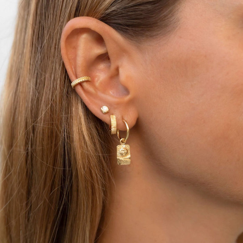 Damen Gold Ohrring Stecker Blume Farbe: Weiß