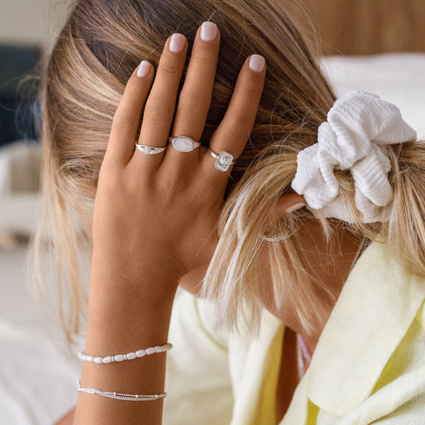 Damen Silber Ring mit weißem Resin Inlay